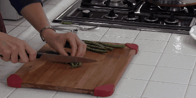 How to cook green beans: cut off the ends
