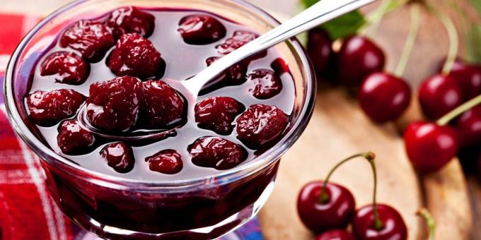 Jam-Orientation meeting of cherries, pitted with a rich thick syrup