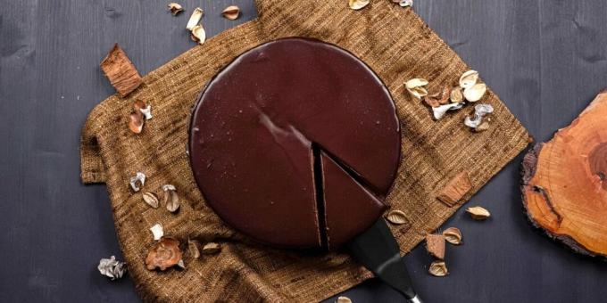 Chocolate cheesecake without baking. From just four ingredients