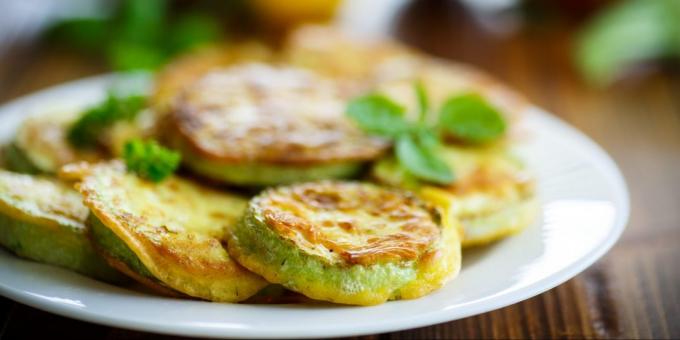 Courgettes in batter with oregano