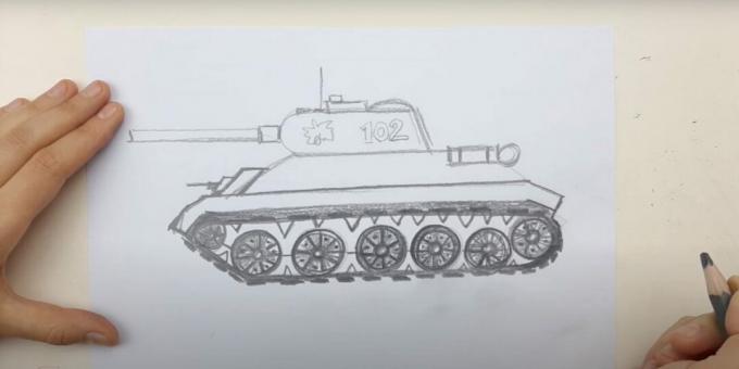 How to draw a tank: paint over the wheels