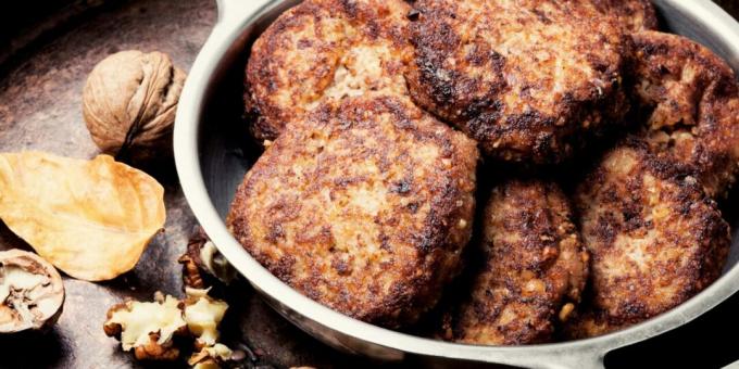 Meat cutlets with cheese and walnuts