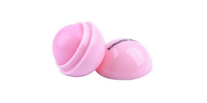 Gift on March 8: moisturizing lip balm