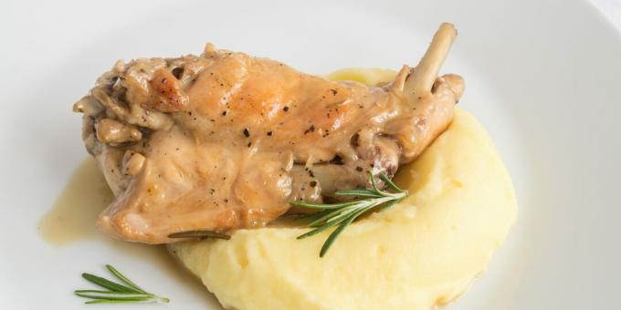 How to cook a rabbit in the oven with onions, satsebeli and sour cream