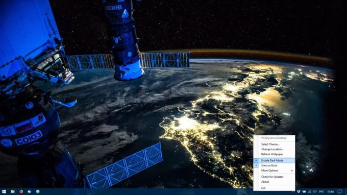 Dynamic wallpaper for Windows 10: the changing view from the ISS