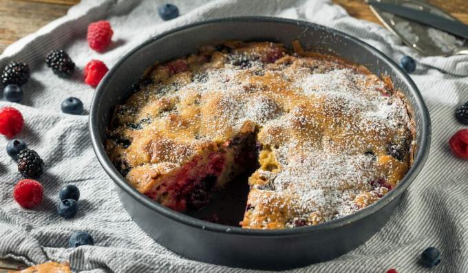 American raspberry buckle pie