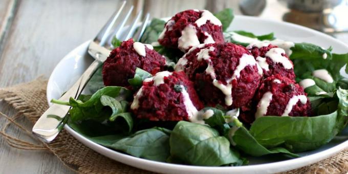 Baked Falafel with beets