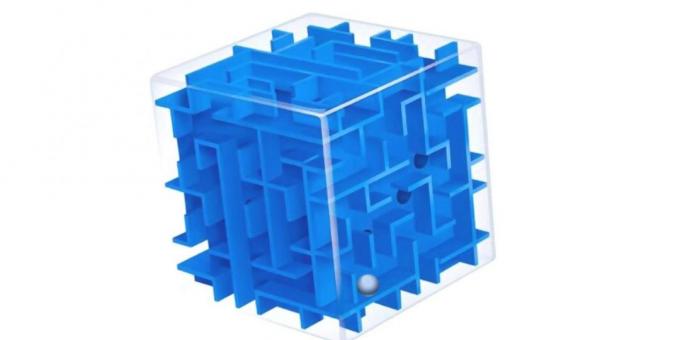 Educational games for children 6-7 years: maze-cube