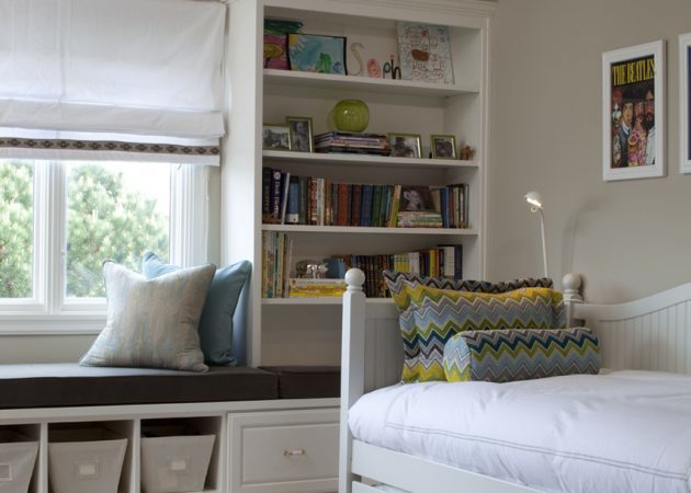 Small bedroom design: choose curtains