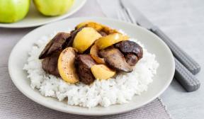 Chicken liver with apples