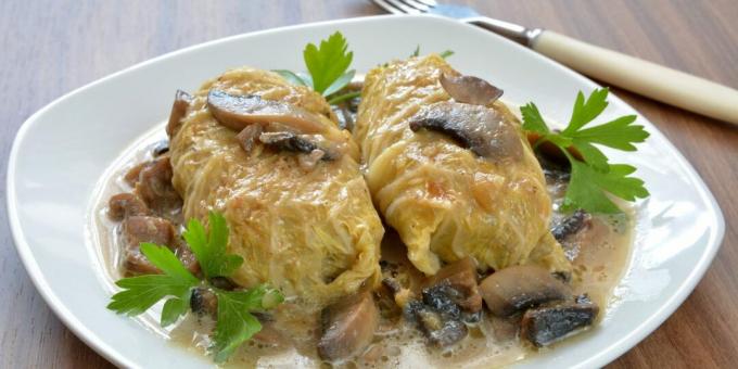 Cabbage rolls in mild mushroom sauce
