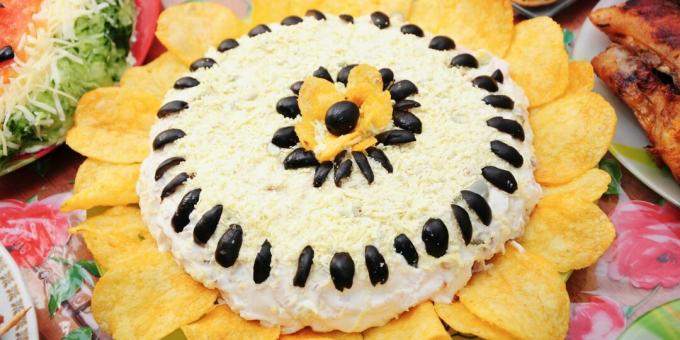 Sunflower salad with crab sticks and apples: a simple recipe