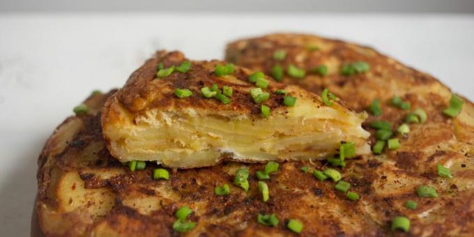 Classic spanish omelette