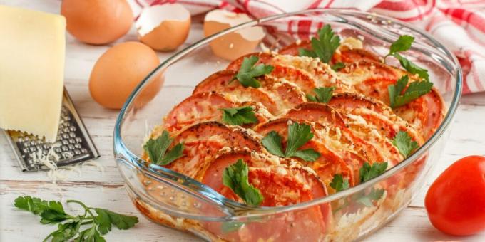 Casserole with sausage and tomatoes