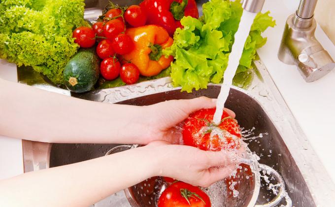 How to wash your fruits and vegetables