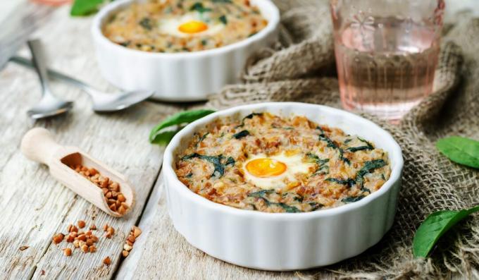 Buckwheat casserole with cottage cheese and spinach