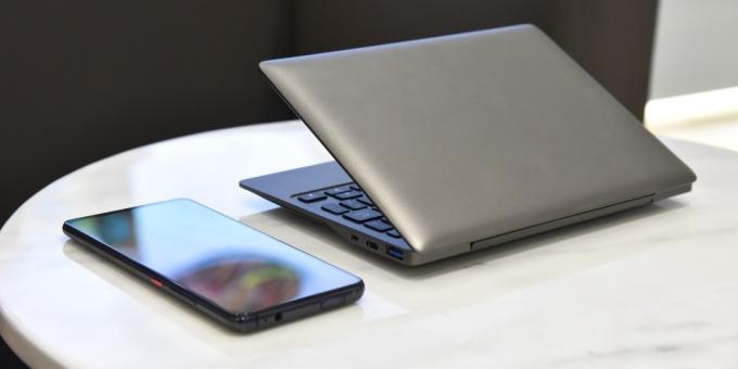 the size of the laptop is comparable with iPad mini