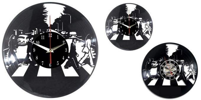 Wall clock with gramophone record dial