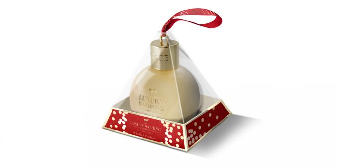 cosmetic sets: shower gel in the form of a Christmas tree ball