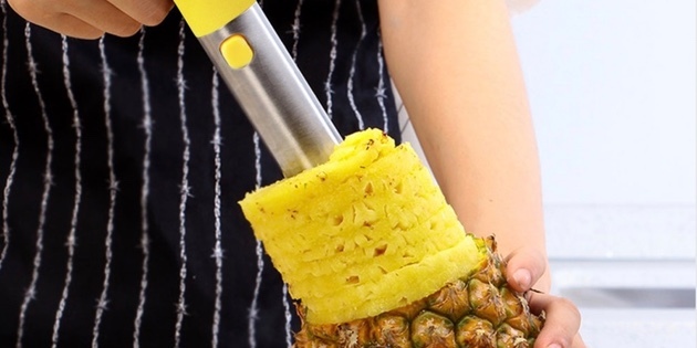 Slicer for pineapple