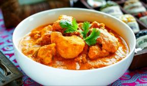 Chicken in a spicy creamy sauce with ginger and chili