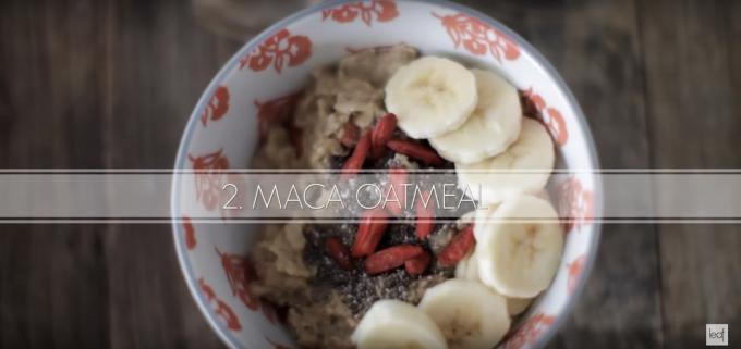 recipe for oatmeal with powdered maca and goji berries