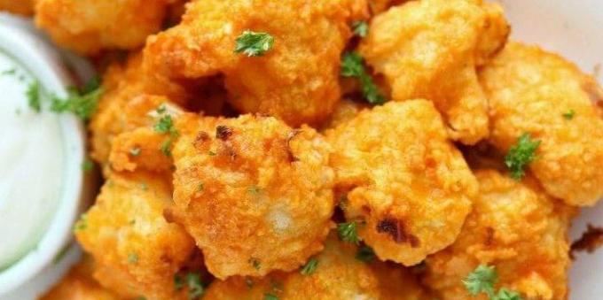 How to cook the cauliflower in the oven in batter with spicy sauce