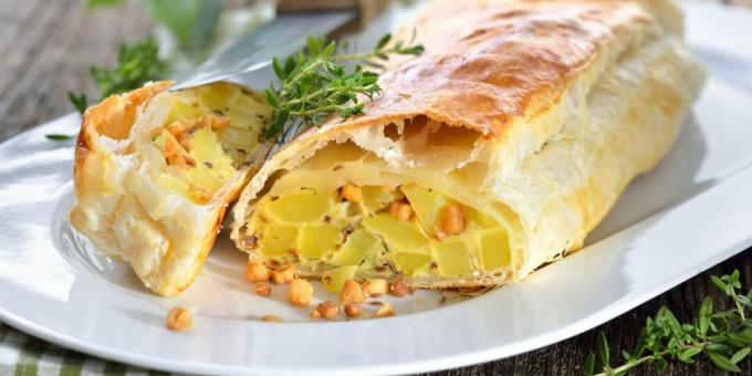 Strudel with potatoes