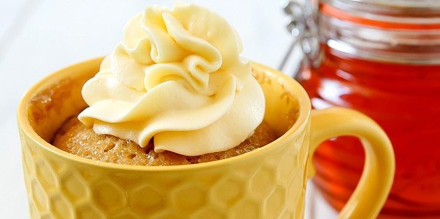 Honey cake in the microwave