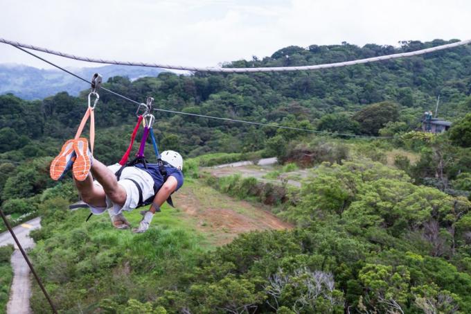 Where to go for a vacation: ziplayn over the jungle in Costa Rica