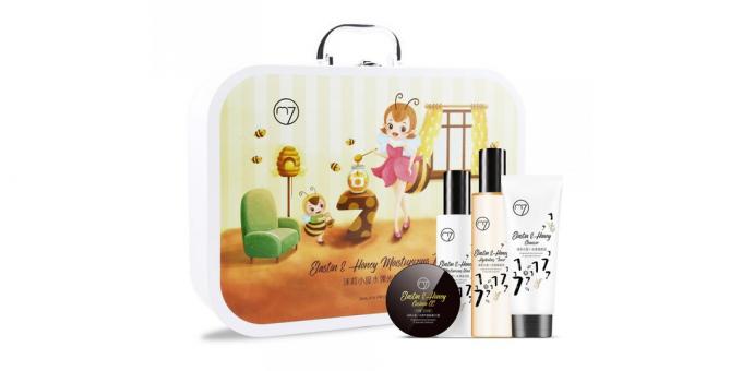Gift on March 8: Set for skin care