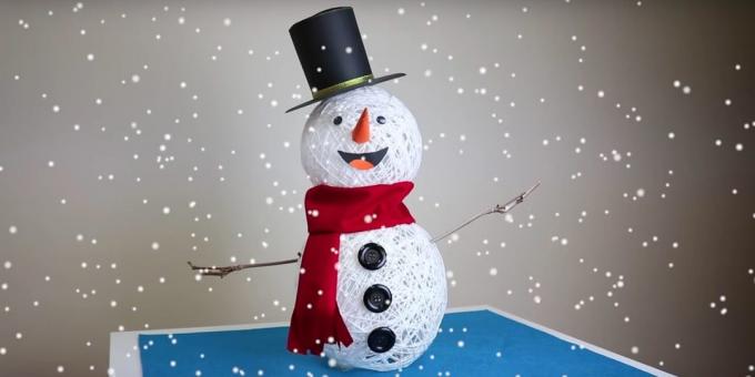 How to make a snowman with his hands from thread