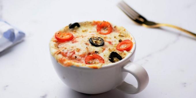 Little time? Make this instant pizza in a mug
