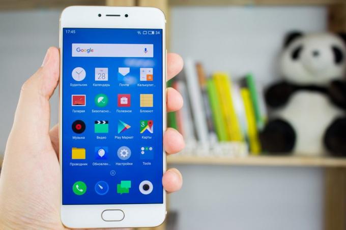 Meizu Pro 6 fits comfortably in your hand
