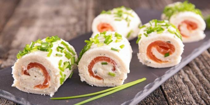 Roll with red fish and cheese