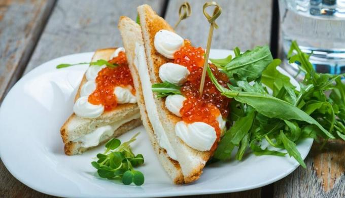 Hot sandwich with mozzarella and red caviar