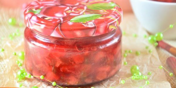 Strawberry jam: Jam from strawberries and bananas