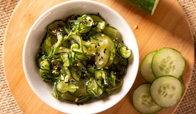 Japanese Cucumber Salad 