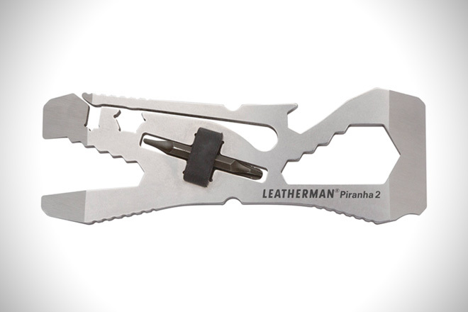 multitool: Leatherman Piranha 2