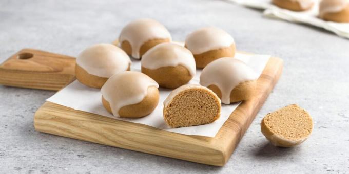 Steamed honey gingerbreads