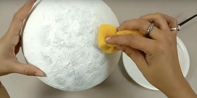 DIY lamp: paint the workpiece