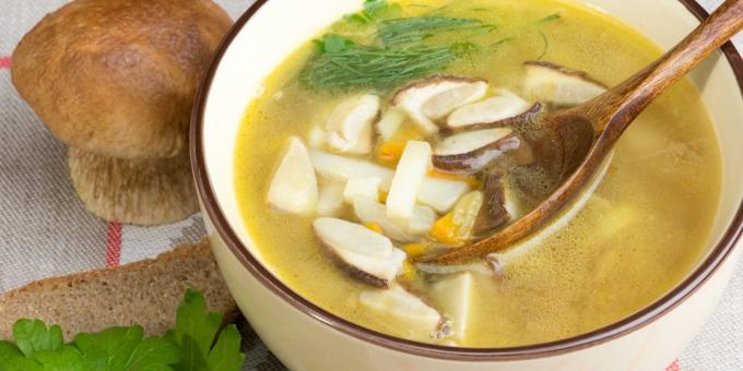 Soup made with fresh white mushrooms with semolina