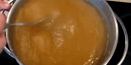 marmalade at home: Putting on medium heat