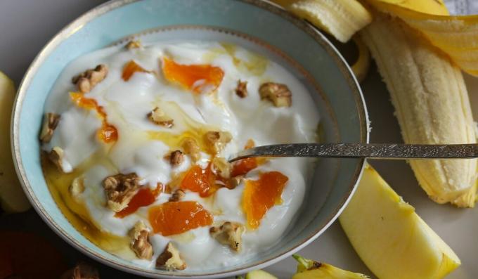 Easy cottage cheese dessert with banana