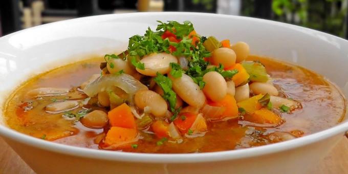 Meatless vegetable soup with beans
