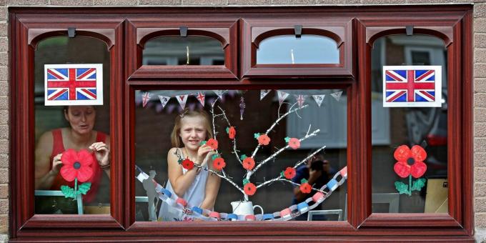 Welsh Family Decorating Home for VE Day