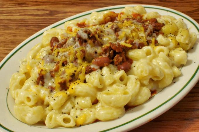 What to eat to feel better: macaroni and cheese