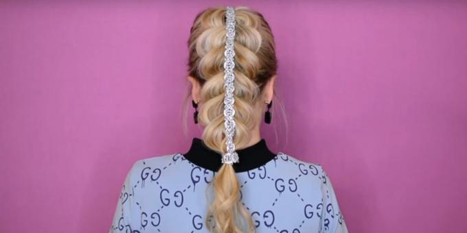 Hairstyles September 1: volumetric Spit without weaving with tape