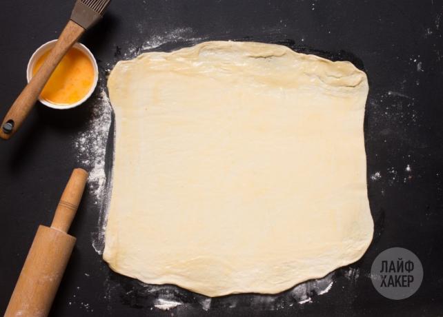 How to cook cheese sticks: roll out dough