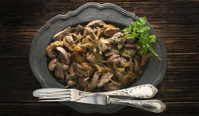 Chicken liver in a creamy sauce